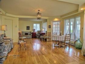 Универсальная недвижимость с невероятным видом на озеро - под отель B&B