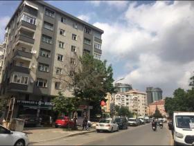 Продается здание из 10 квартир и коммерческих помещений