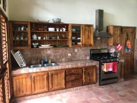 Продается красивая вилла с видом на город