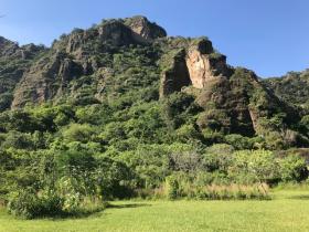 Чудесная земля с шале Tepozteco
