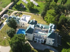 Восхитительный замок в Венгрии, в Acsaújlak