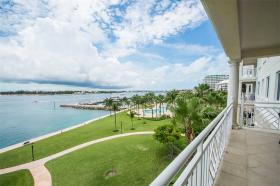 Роскошный кондоминиум в резиденции Ocean Club Paradise на Багамских островах