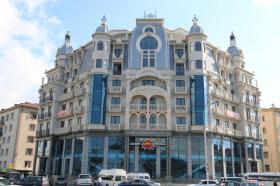 Элитные апартаменты с видом на море в центре Батуми